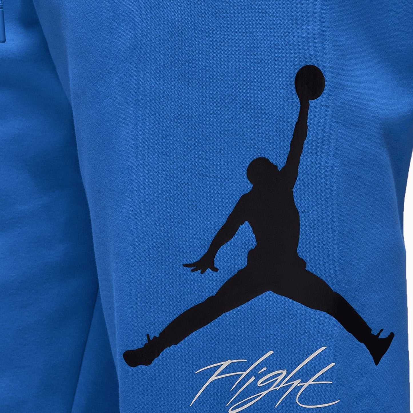 Men's Sportswear Essentials Outfit