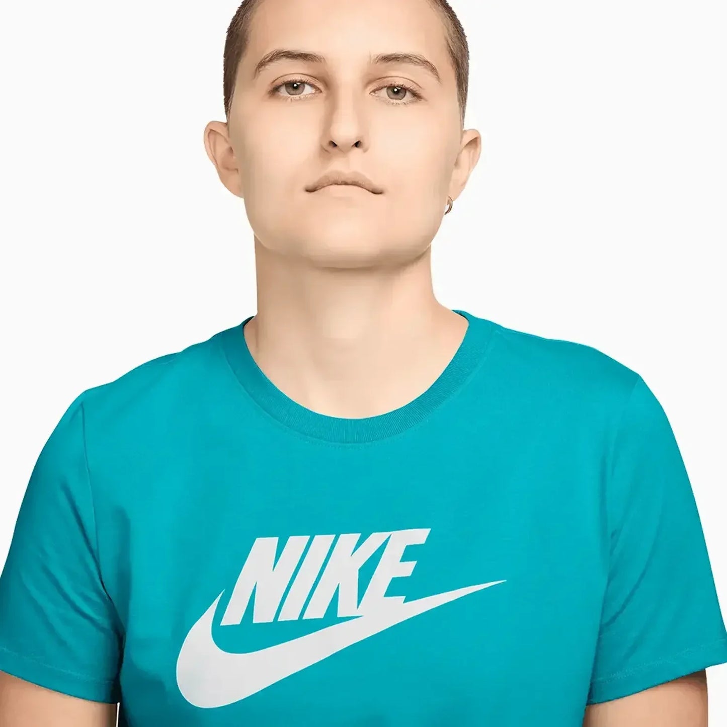 Women's Sportswear Essentials Outfit